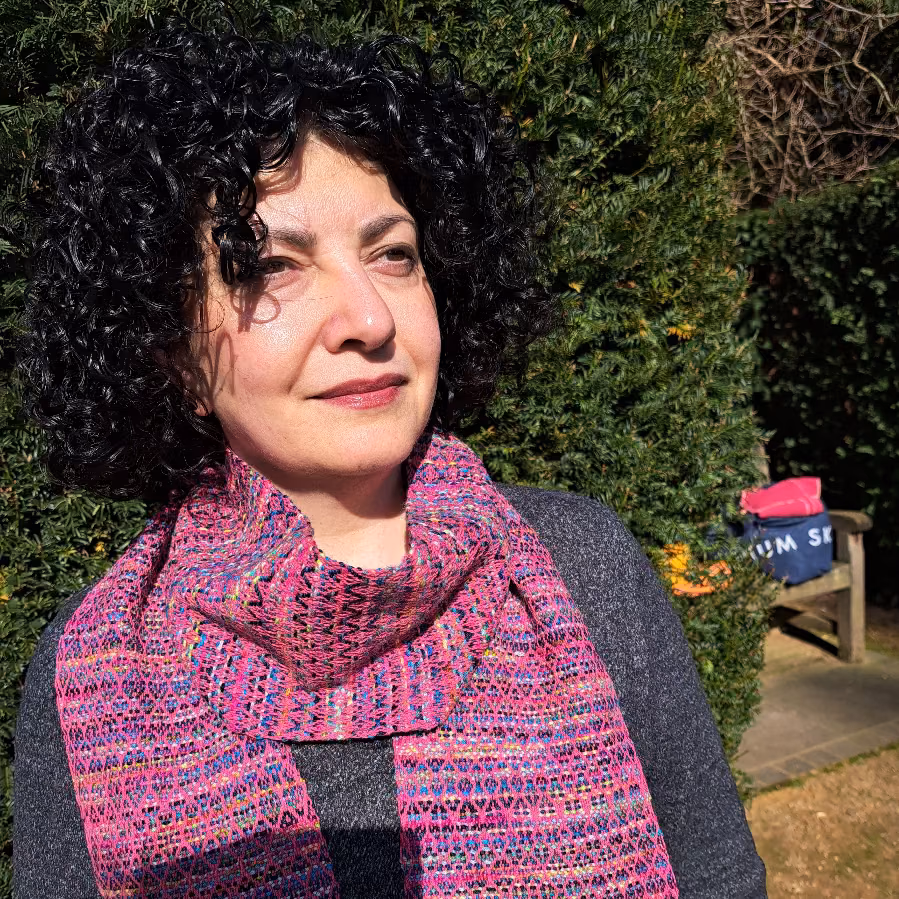 Lady modelling Pink Diamond Scarf (close up)